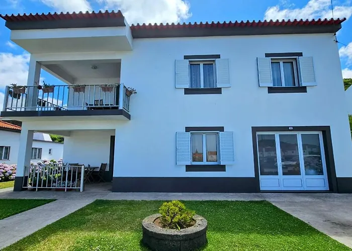 Moniz House